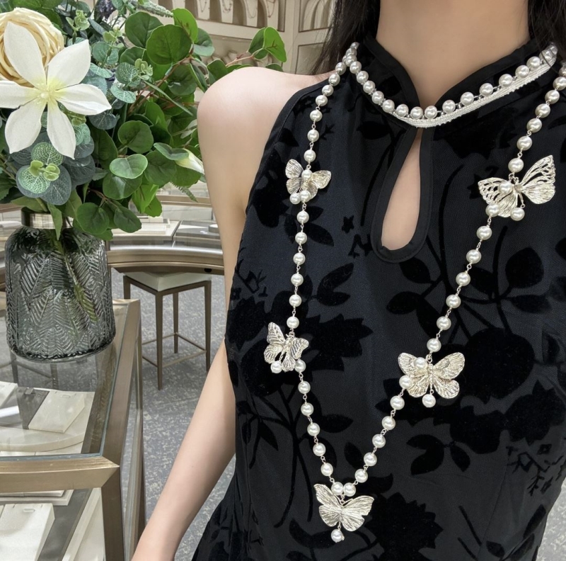 chr1st1an D10r necklaces